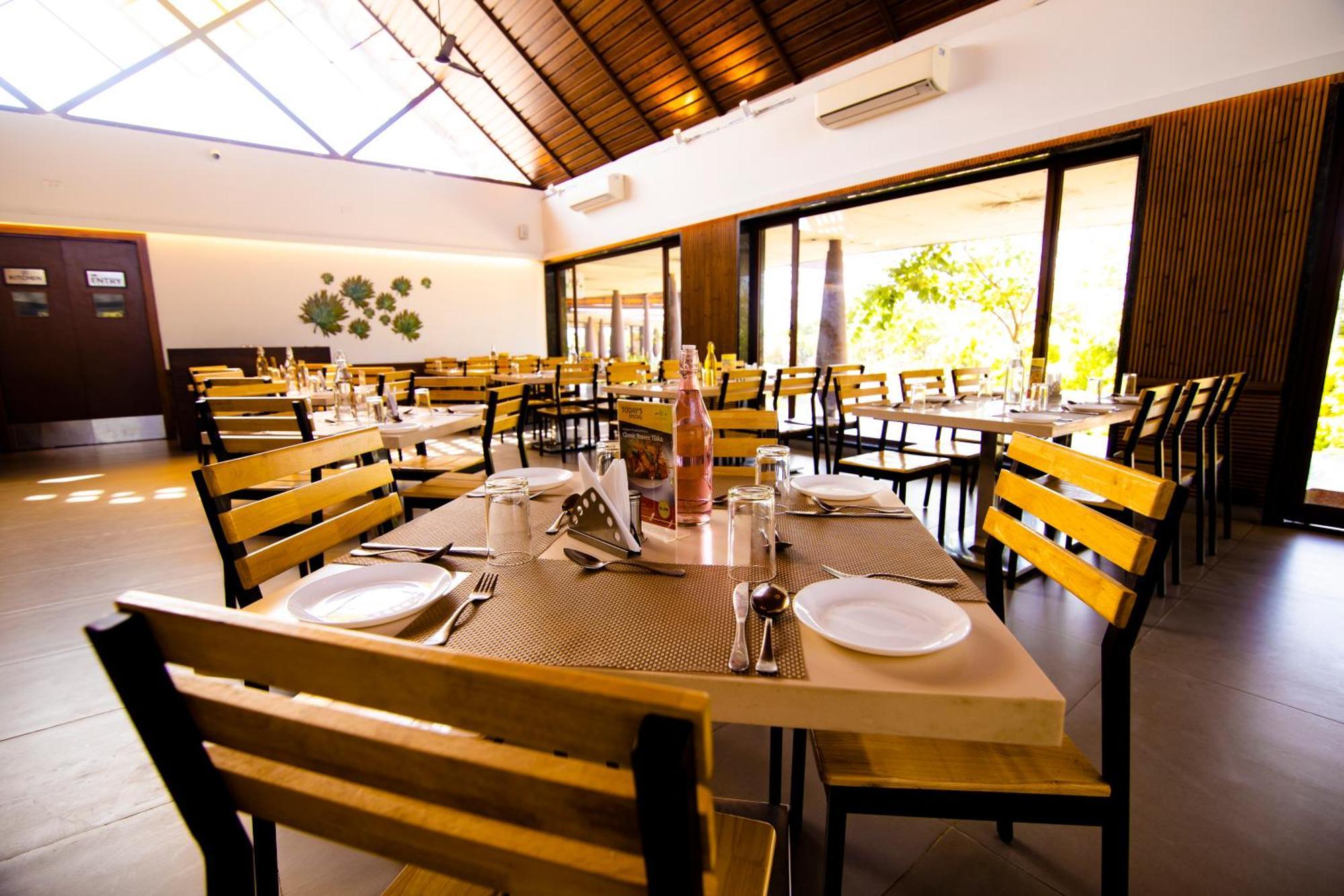 La Palmera Tuticorin Exterior photo