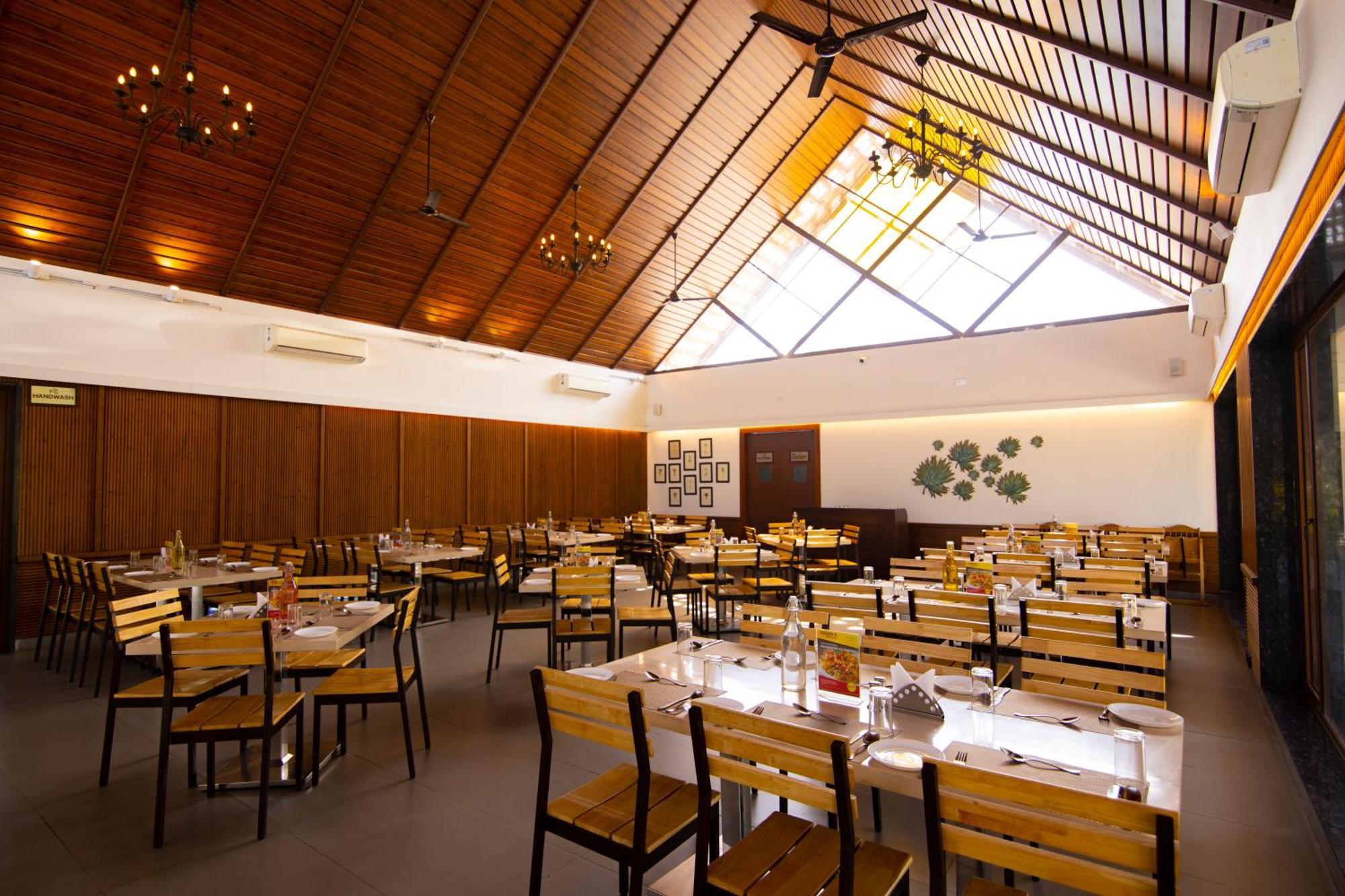 La Palmera Tuticorin Exterior photo